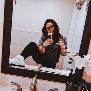 Meet your Posher, Kim